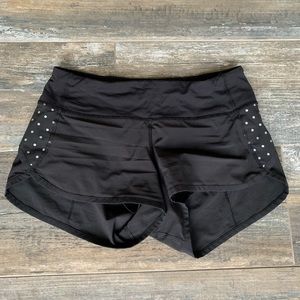 Lululemon black shorts reflectors size 2